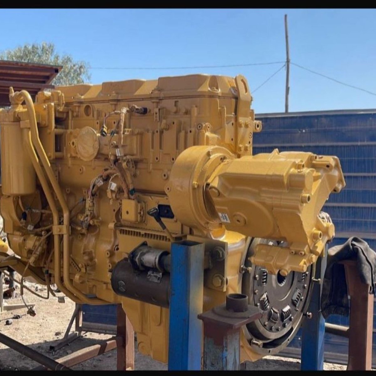 Motor Caterpillar en el taller de DESARMAQ